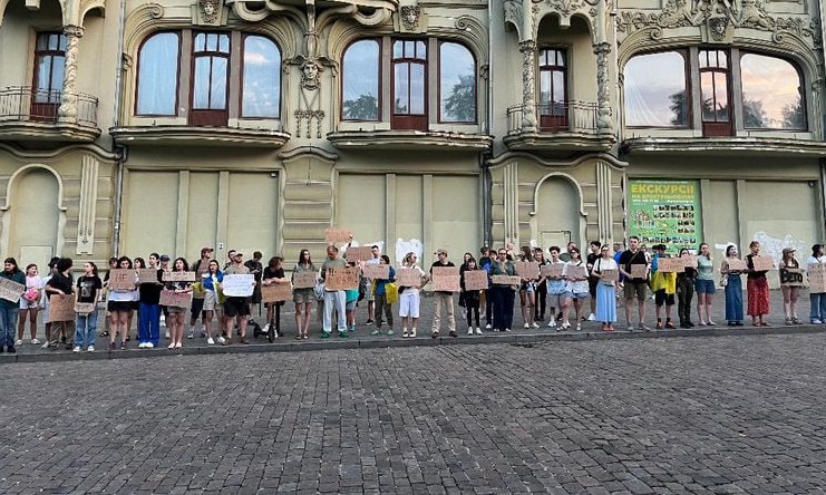 Protesters gather in Odesa on 22 July 2025. Photo: Suspilne
