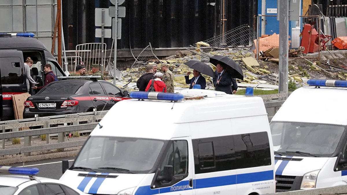 Russian security services outside a damaged building after a drone attack in Moscow in July 2023. Photo: Maxim Shipenkov / EPA-EFE