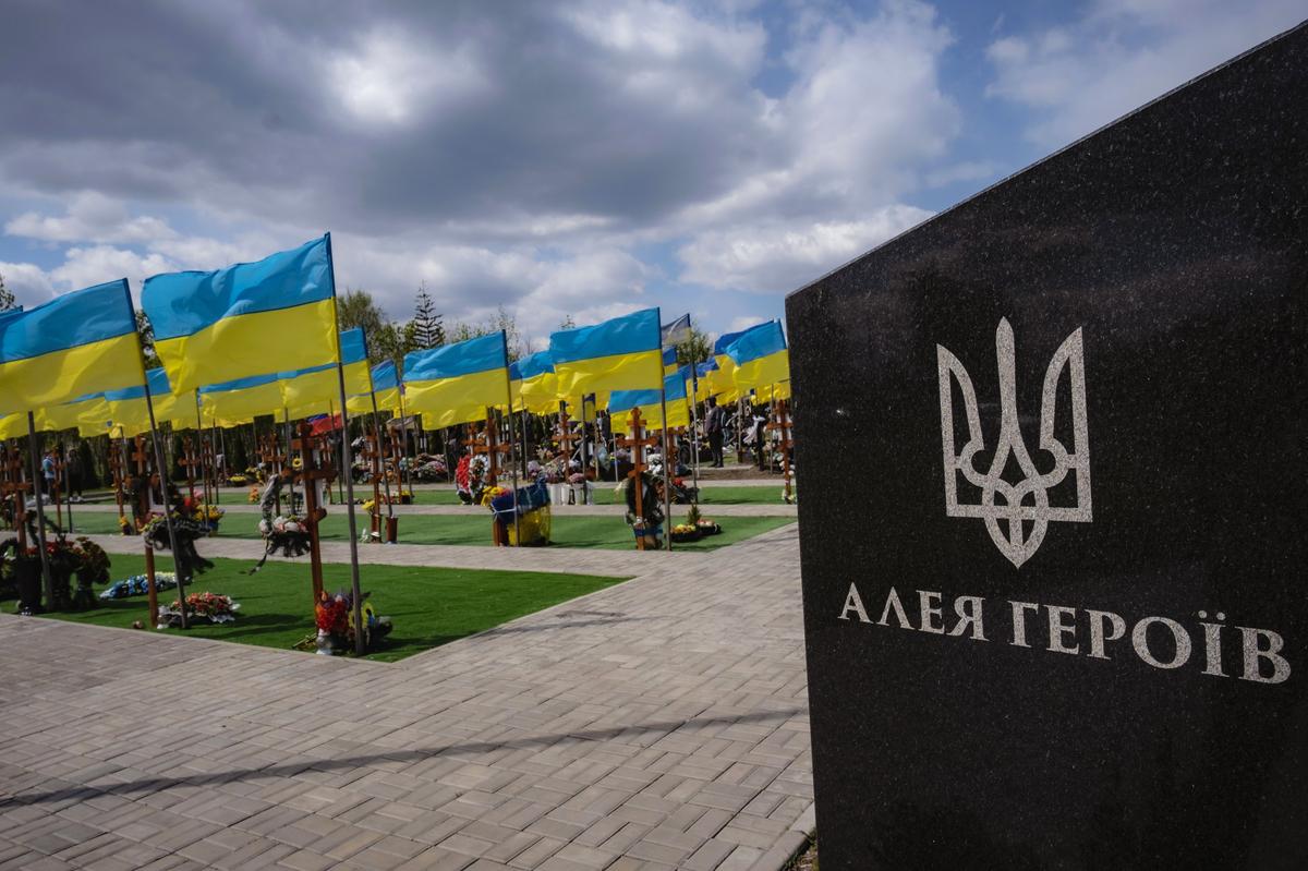 Ukrainian flags fly at Kramatorsk’s Alley of Heroes in eastern Ukraine’s Donetsk region, 27 April 2025. EPA/MARIA SENOVILLA