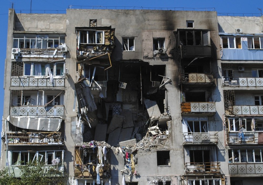 A residential building damaged by a Russian drone strike in Odesa, Ukraine, 24 July 2025. Photo: EPA/IGOR TKACHENKO