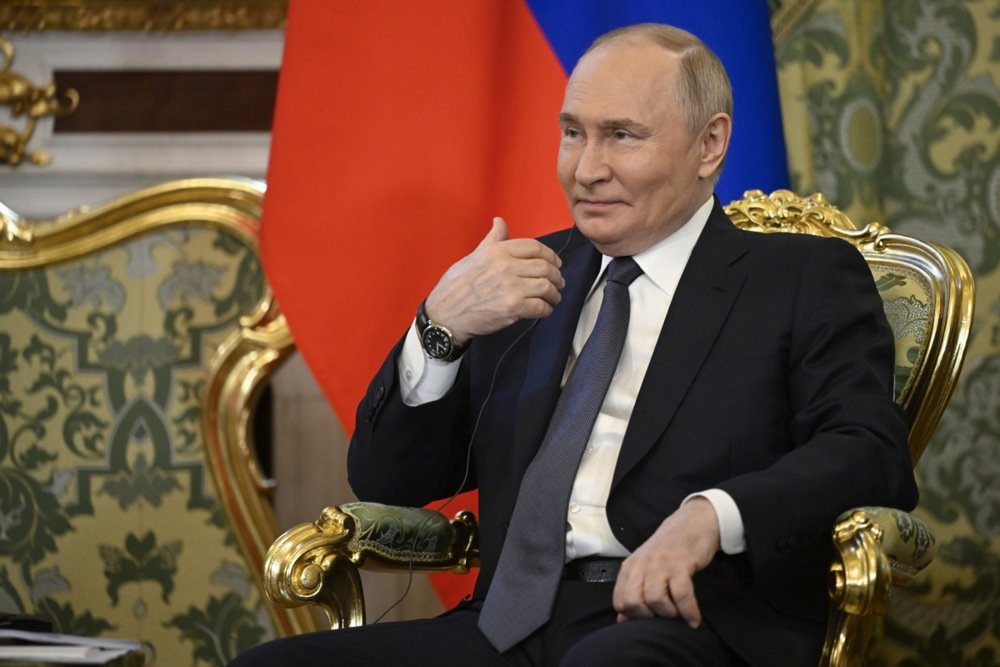 Vladimir Putin attends a meeting with Malaysia’s prime minister at the Kremlin in Moscow, Russia, 14 May 2025. Photo: EPA-EFE/ALEXANDER NEMENOV / POOL