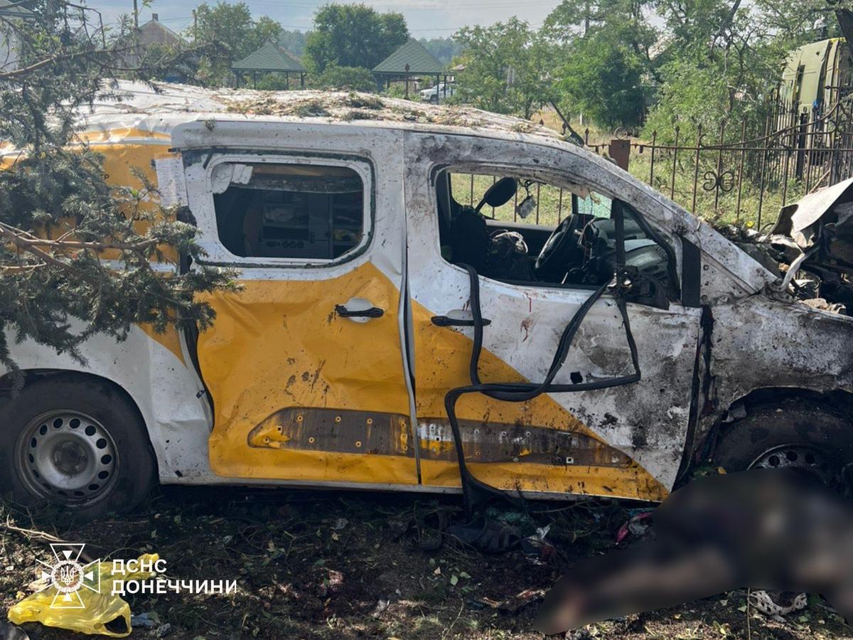 A damaged vehicle in the Donetsk region village of Yarova, 9 September 2025. Photo: State Emergency Service of Ukraine