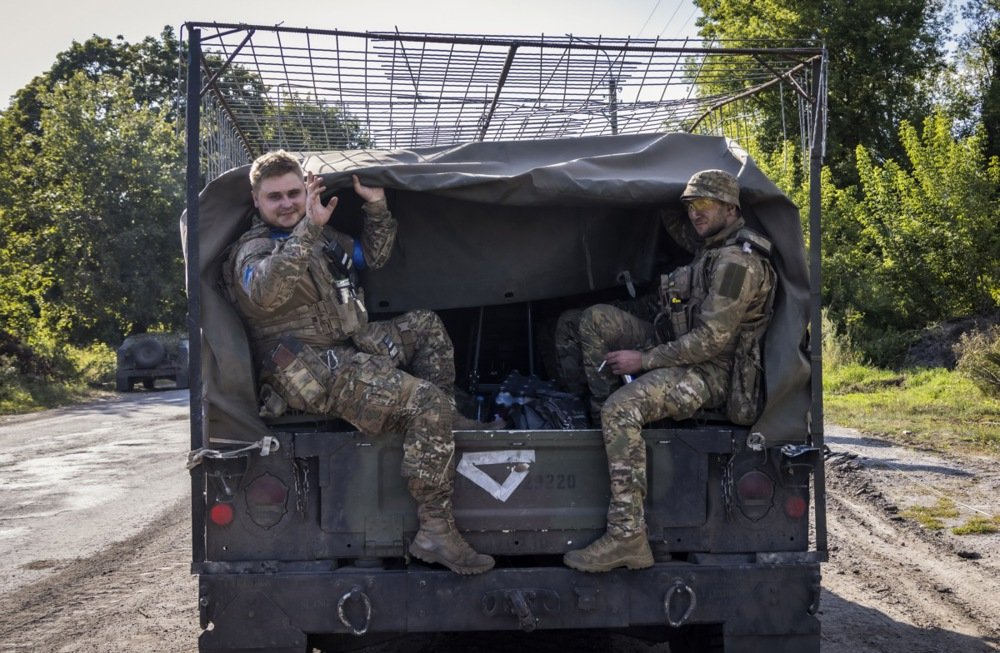 Ukrainian servicemen near the Ukraine-Russian border, Ukraine, 15 August 2024. Photo: EPA-EFE/NIKOLETTA STOYANOVA