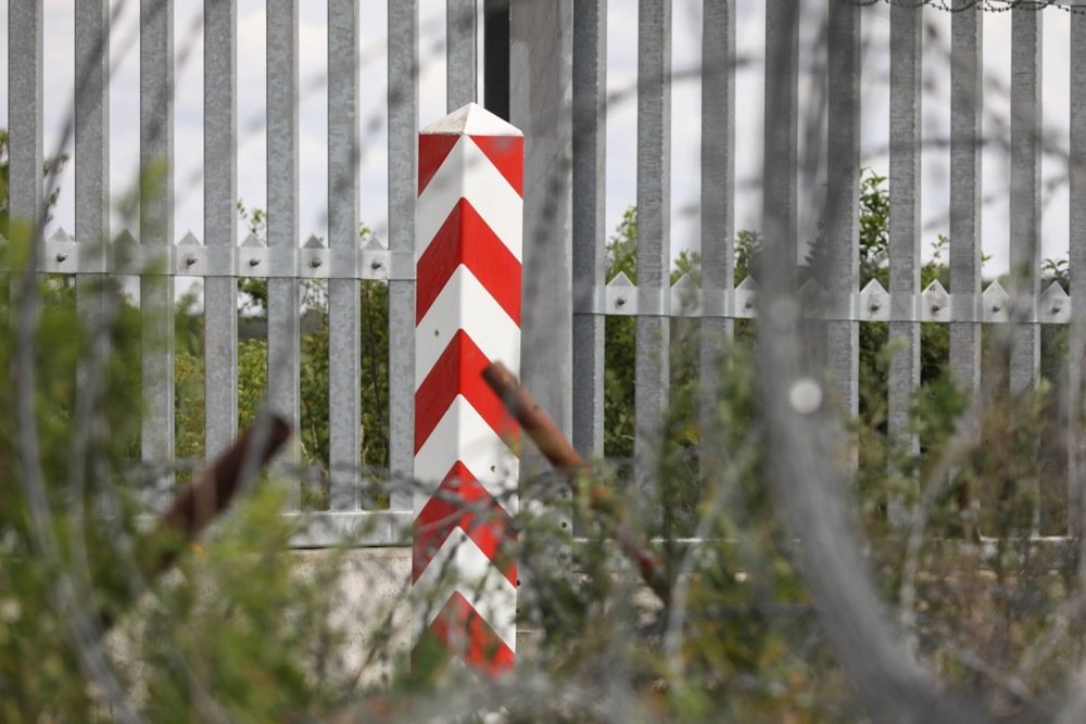 A Polish-Belarusian border fence in eastern Poland, 4 July 2025. Photo: EPA/Artur Reszko