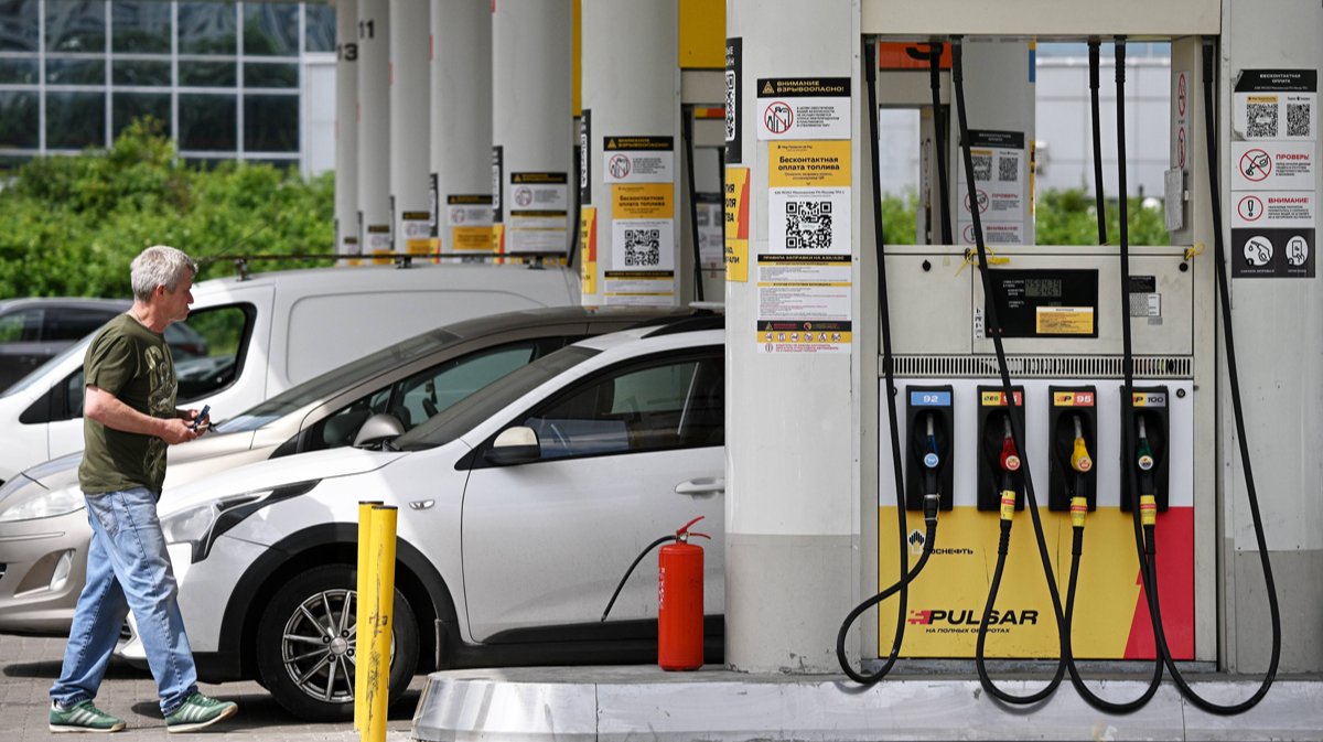 Цена на бензин АИ-95 вновь бьет рекорды