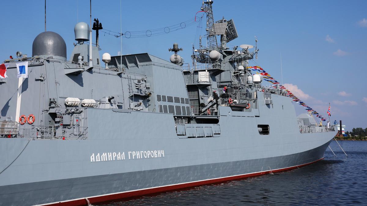 Kremlin says it’s defending against ‘piracy’ after reports Russian frigate escorting tankers through English Channel